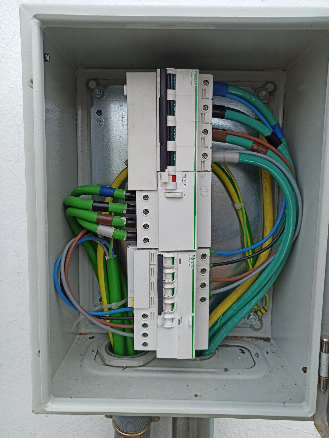 Cuadro de salida de la instalación fotovoltaica